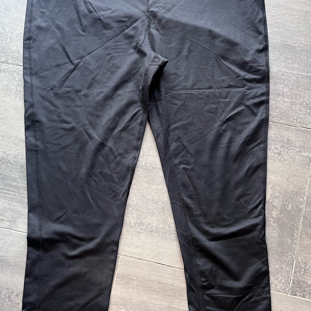 NWT Women's Oalka Black Capri leggings XXL